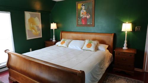 Somers Point Hotel | Tavern on the Bay Hotel - Al Capone Suite