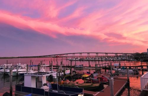 Somers Point Hotel | Tavern on the Bay Hotel - Al Capone Suite