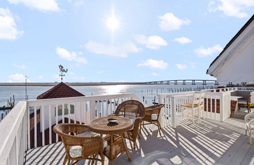 Somers Point House | TAVERN ON THE BAY HOTEL- Albert Anastasia Suite