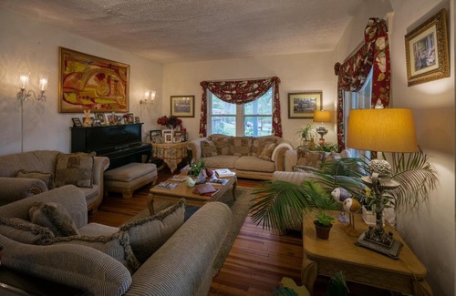 Banner Elk Bed & Breakfast | Taylor House Inn