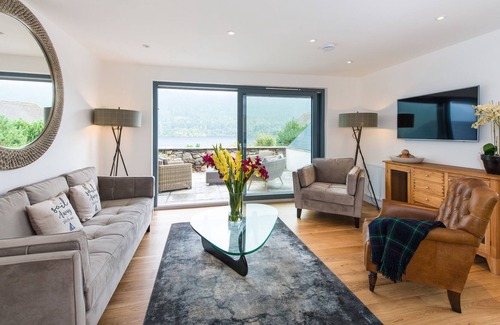 Kenmore House | Taymouth Marina-1 Loch View