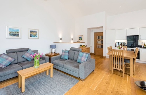 Kenmore House | Taymouth Marina - 6 Lawers View