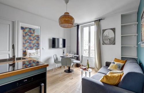 Montreuil Apartment | TBS 164 - Cosy and modern cocoon