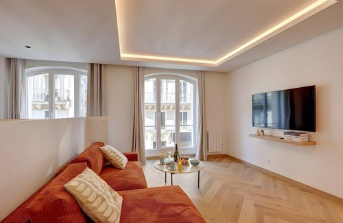 Arts-et-Metiers Apartment | TBS 199 - Majestic apartment in the heart of Paris