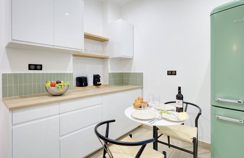 Quartier de la Plaine-de-Monceaux Apartment | TBS 287 - Pretty suite near the Arc de Triomphe