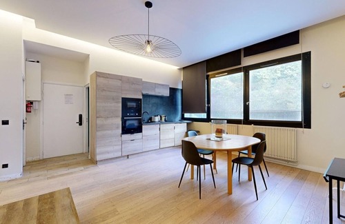 12th Arrondissement Apartment | TBS 59 - Elegant and modern apartment