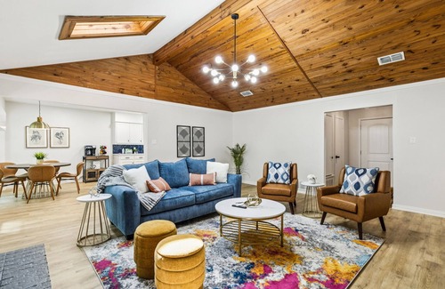 North Richland Hills House | TCH -Comfy 3bd/2ba home in Fort Worth w/Workspace