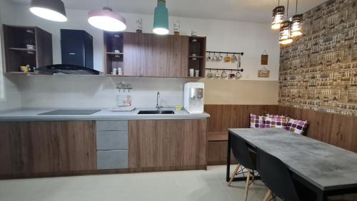 Bangi Sentral Apartment | Te amo Gandaria Bangi Pool View Netflix Full Aircond