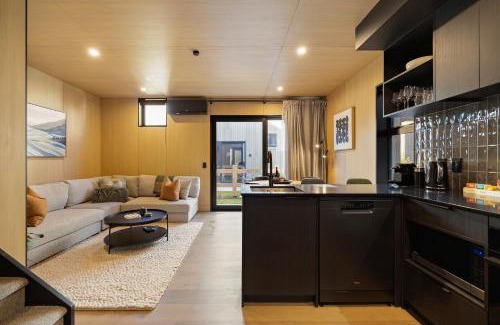 Frankton House | Te Awa Villa Queenstown
