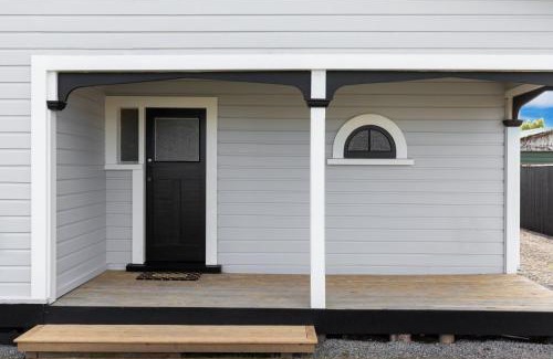 Blenheim House | Te Waiharakeke Holiday Home