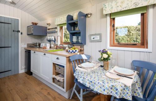 Bowsden House | Teasel Shepherd's Hut