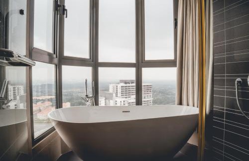 Nusajaya Apartment | Teega 12pax Cozy 4BR w Bathtub by Our Stay