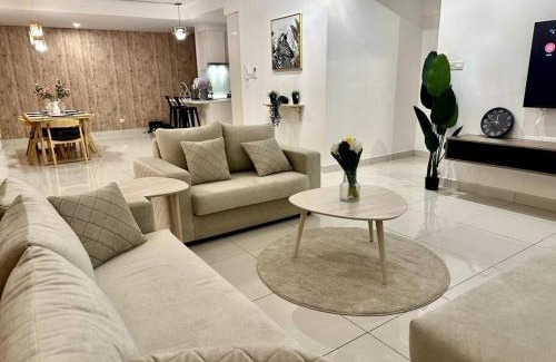 Nusajaya Apartment | Teega 12pax Cozy 4BR w Bathtub by Our Stay