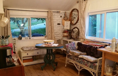 Buzzards Bay Cottage | Teeny Tiny Sweet Cottage by the Bay
