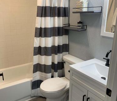 Roscommon Apartment | TeePee Room 4 - Newly Renovated