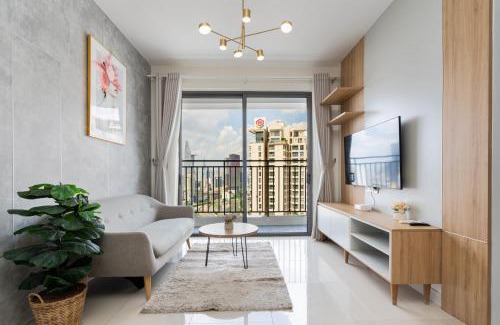 Bach Dang Riverside Apartment | TeeUp Home - Infinity Pool Signature
