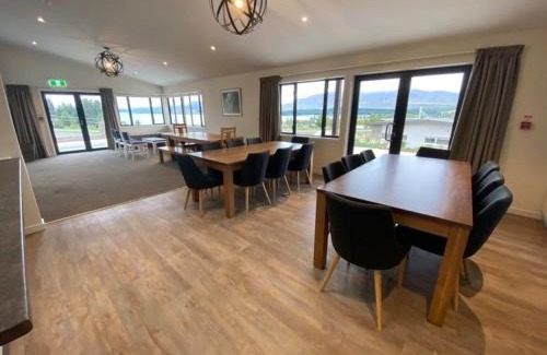 Lake Tekapo House | Tekapo Ski Club Retreat