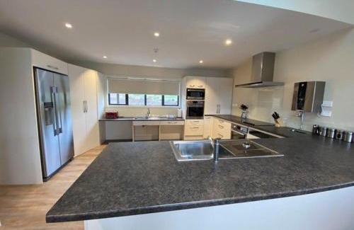 Lake Tekapo House | Tekapo Ski Club Retreat
