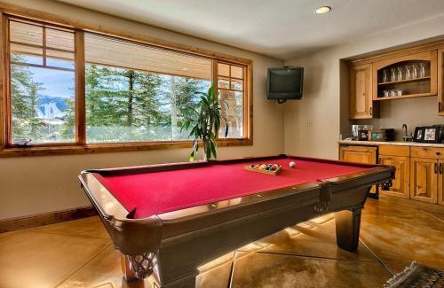Deer Valley Villa | Telemark Luxury Retreat by AvantStay Stunning Views w Hot Tub Theatre Room and Pool Table