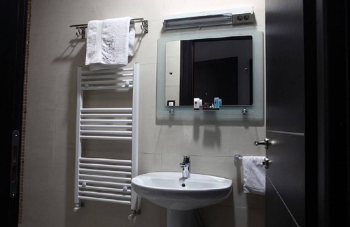 Algiers Hotel | Telemly Hotel