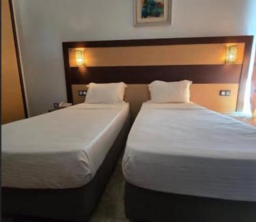 Algiers Hotel | Telemly Hotel