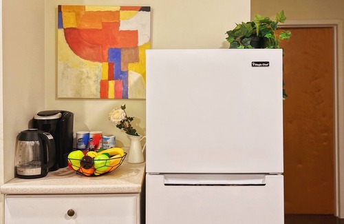 North Philadelphia West Apartment | Temple Getaway: 2BR Apartment near Campus