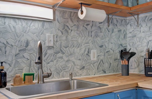 West Allis House | Temporary Housing. Flexible Extension. Pet Friendly. Relocation Housing.