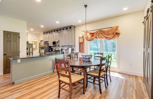Belvidere House | Tennessee Farmhouse Retreat w/Wraparound Deck!