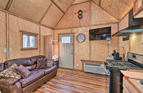 Greenbrier Apartment | Tennessee Tiny Home about 24 Mi to Nashville