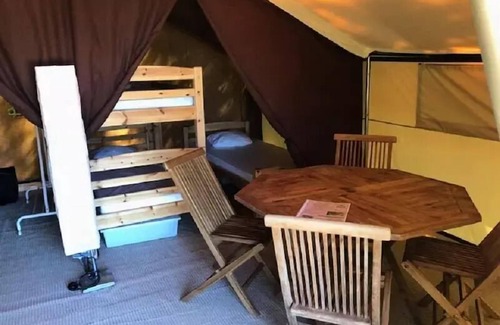 Lamothe-Fenelon House | Tent Lodge Ungewöhnliche Natur - 2 rooms - ohne Sanitäranlagen 5 Personen
