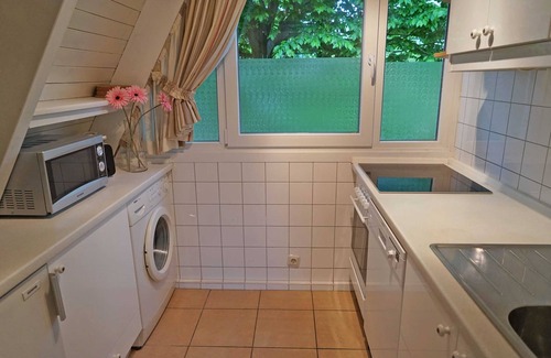 Damp House | Tent roof house for the whole family - - with forest view and fiber optics