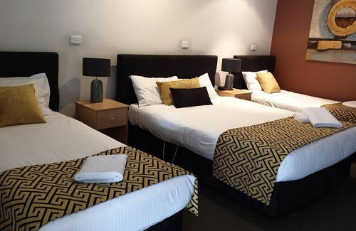 Tenterfield Hotel | Tenterfield Tavern and Motor Inn