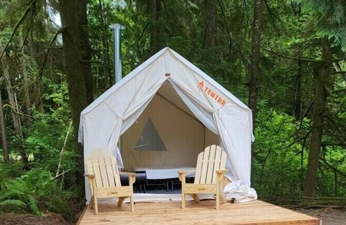 Arlington RV Rental | Tentrr Signature Site - Fern Gully Site 2
