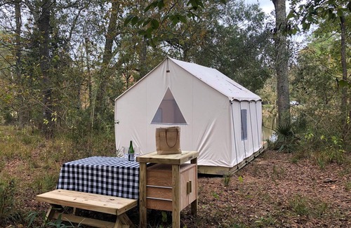 Mandeville RV Rental | Tentrr State Park Site - Louisiana Fontainebleau State Park - Pond View G - Sing