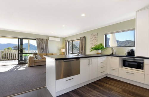 Havelock House | Tepuia Cottage - Havelock Holiday Home