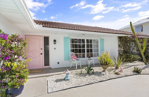 Jupiter House | Tequesta/Jupiter Pool Home close to Beaches and Dining. 2 miles to the beach.
