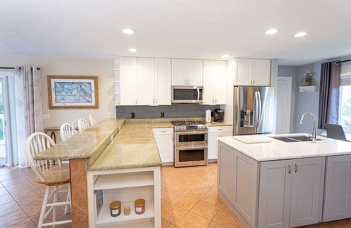 Fort Pierce House | Tequila Sunrise Oasis
