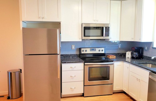 Chincoteague House | Tern Inn - Water Front - Townhouse, deep water dock. LINENS AND TOWELS,