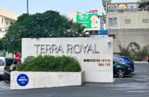 Phuong 8 Apartment | Terra Royal D3 Saigon Apartments