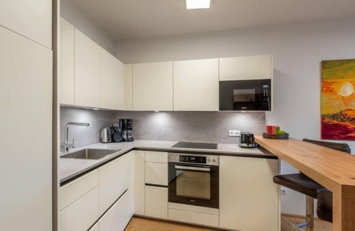 Annenheim Apartment | Terrace 04 alpe maritima Ski & See-Top 4 by Interhome