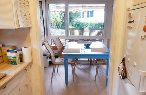 Dietikon District Apartment | Terrace Apt with 2 cats and Free Parking / Special Price !!!