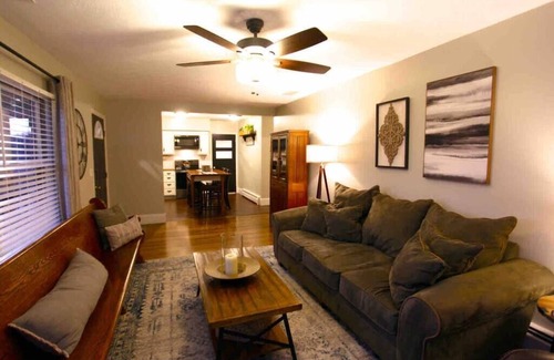 Chillicothe House | Terrace Farmhouse - Chillicothe, OH