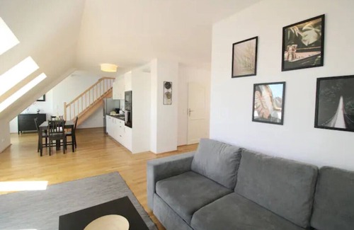 Funfhaus Apartment | Terrace Haven | LF42