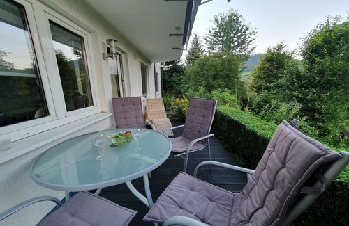 Elkeringhausen Apartment | Terrace Retreat in Winterberg