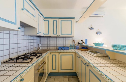Cannigione Apartment | Terrace & Sea View - walk to beach and village