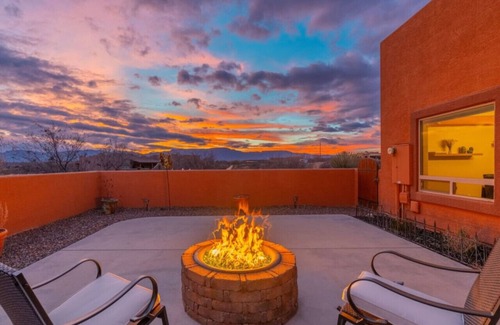 Cornville House | Terracotta Cove - Hot tub, Fire pit, Stargazing