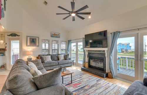 Terramar Beach House | Terramar Beach Haven with Pool Access!