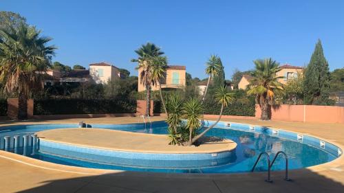 Beziers House | Terrasse du golf