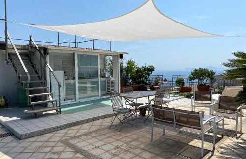 Vomero Apartment | Terrazza Morghen Panoramic Rooftop