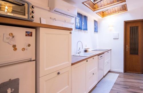 Albissola Marina Apartment | Terrazza sui tetti a un passo dal mare